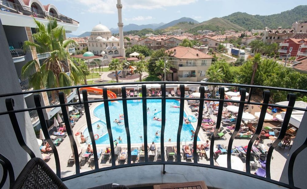 Club Viva Hotel 22/24