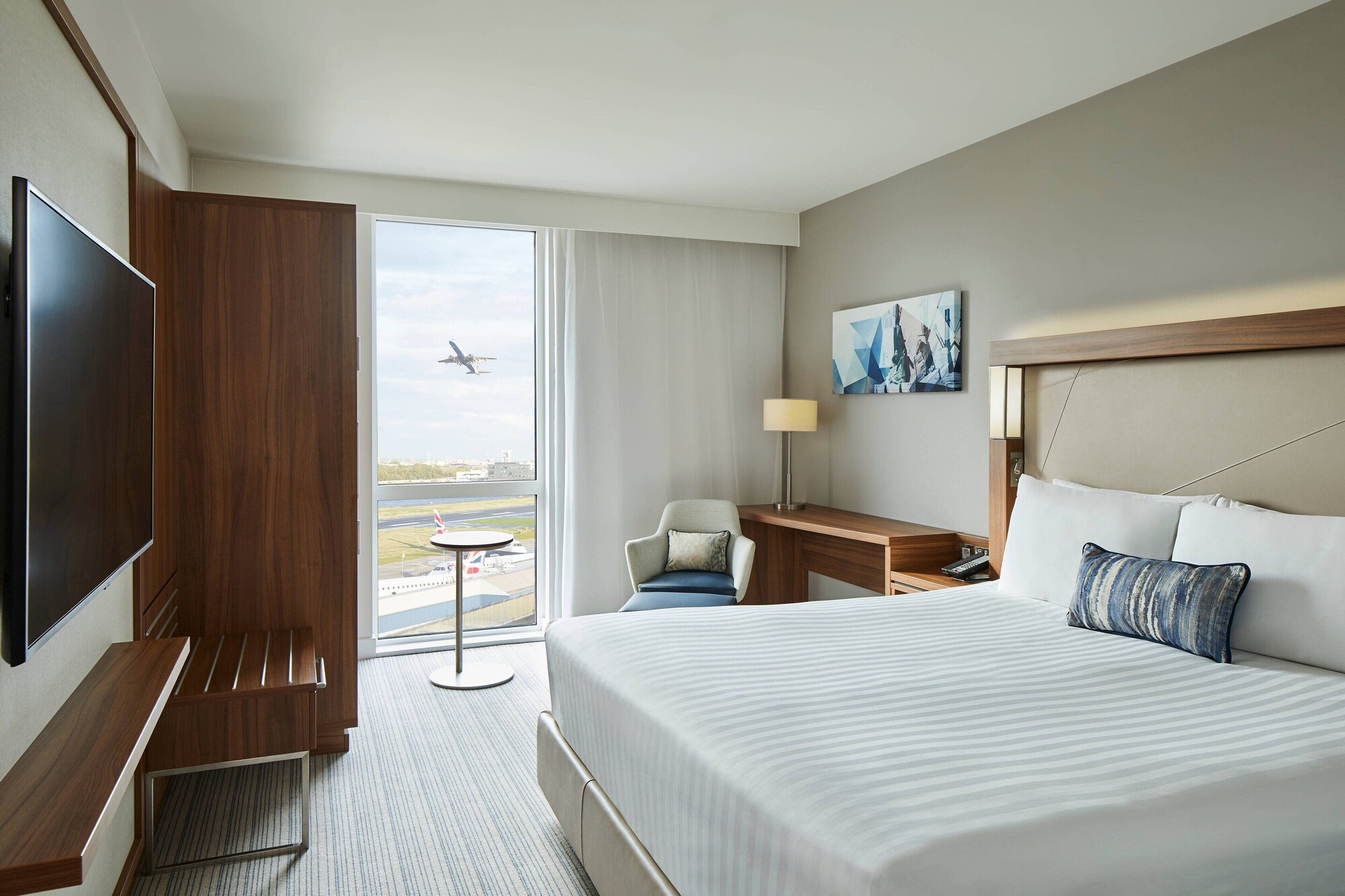 ROOM, KING BED