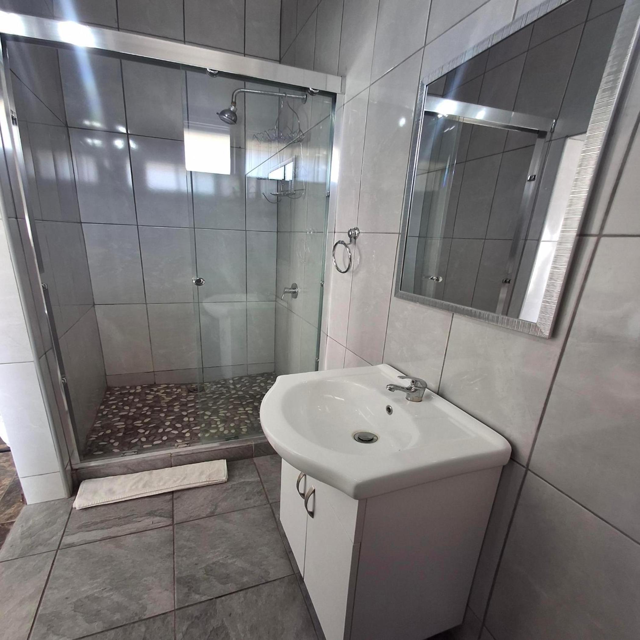 Castello Guesthouse 45/49