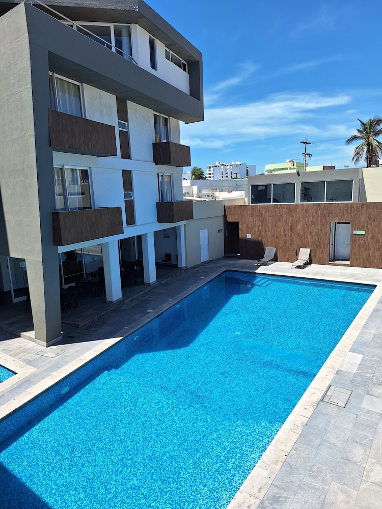 Hotel Costa Verde 40/47