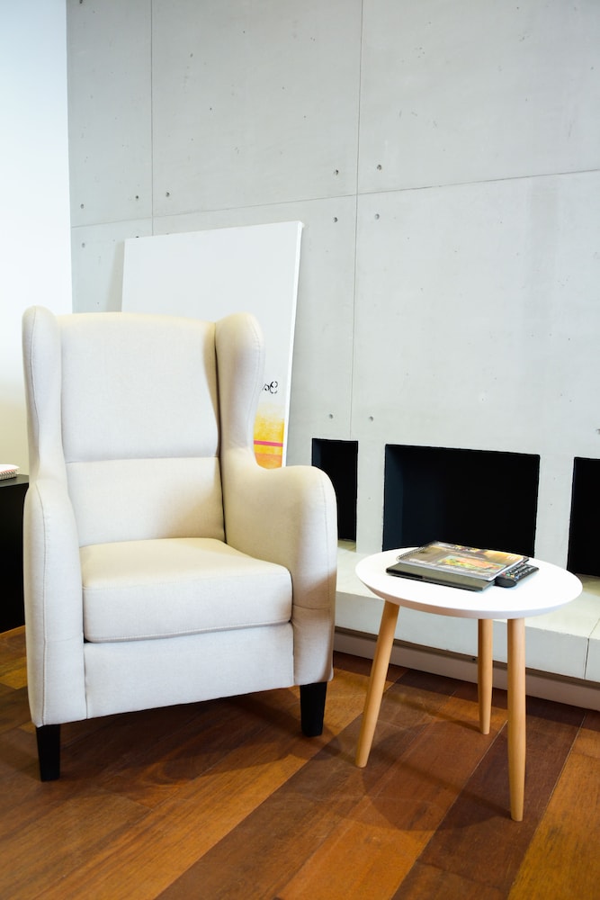 Boutique Rooms 27/50