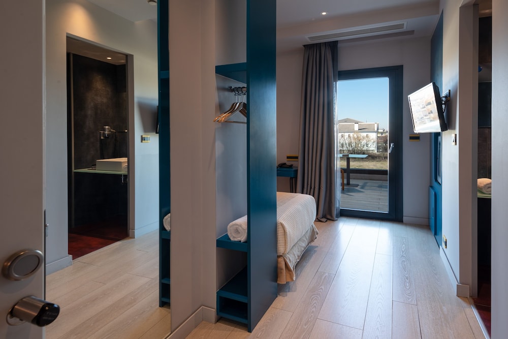 Essence Contemporary Living Hotel 21/50