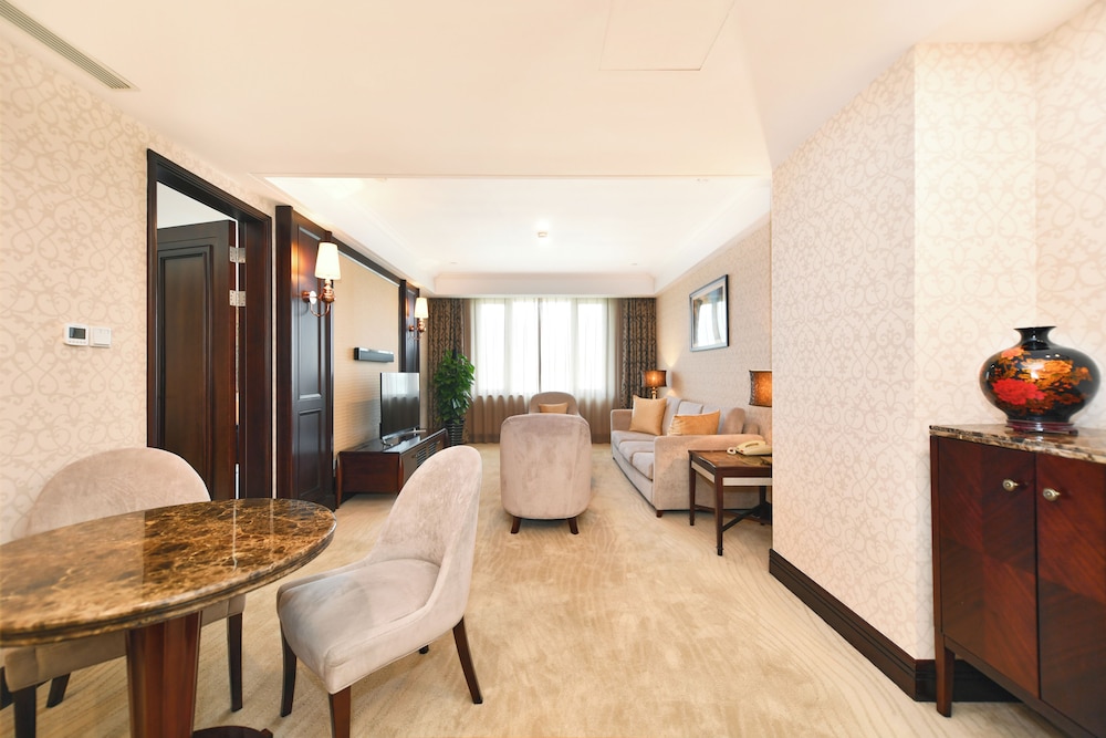 Evergreen Laurel Hotel Shanghai 40/59