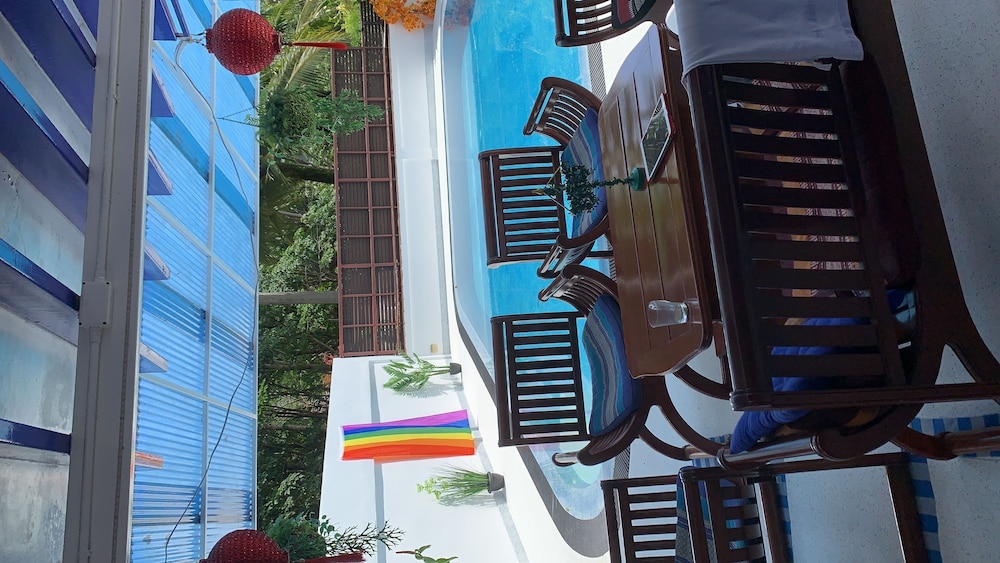 Phuket Gay Home Stay - Caters To Men 34/44