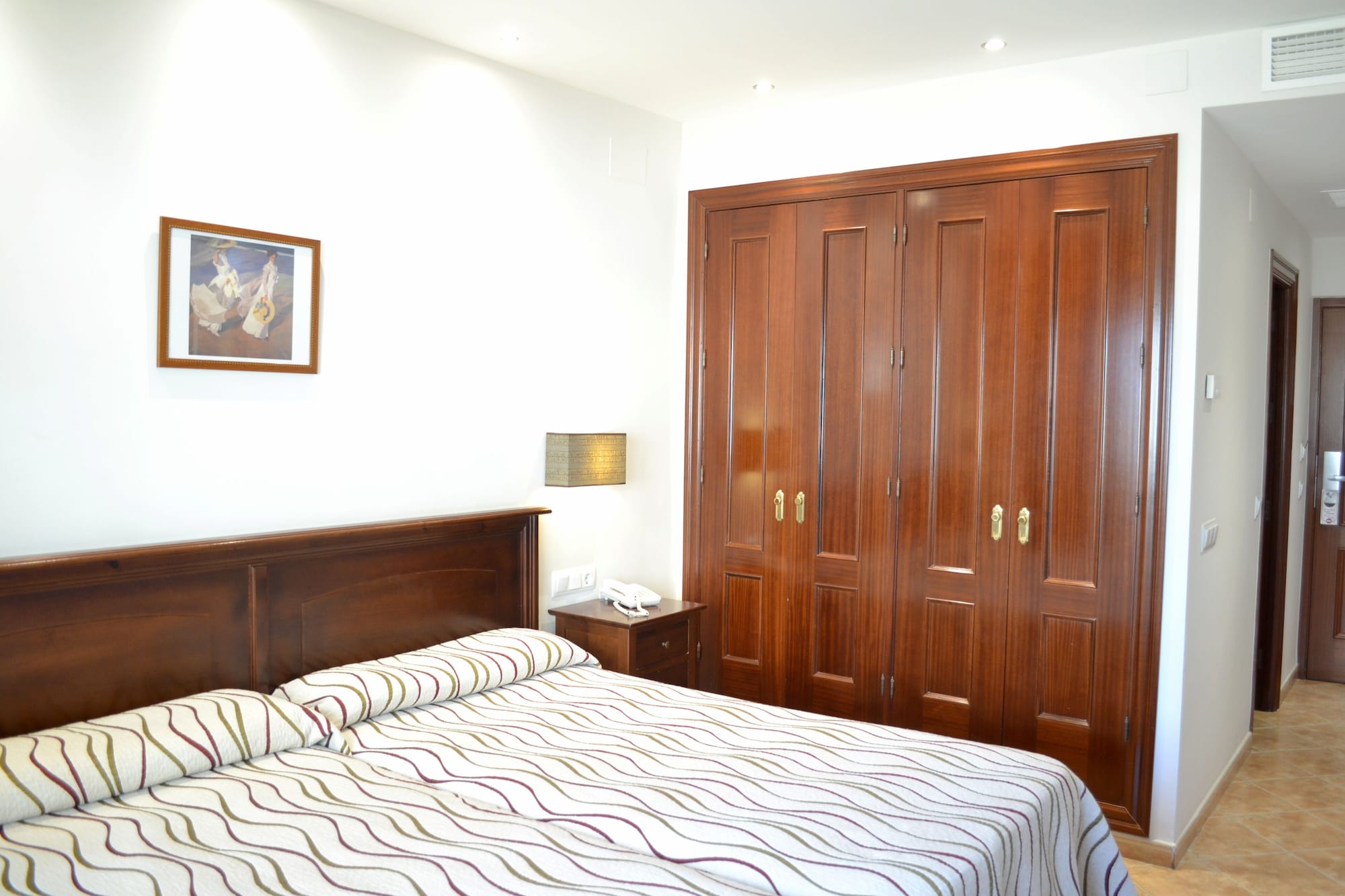 Twin Beds, Side Sea View, Terrace