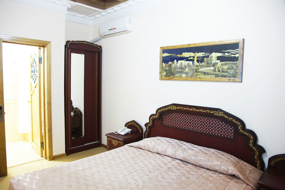 Kukaldosh Hotel 11/73