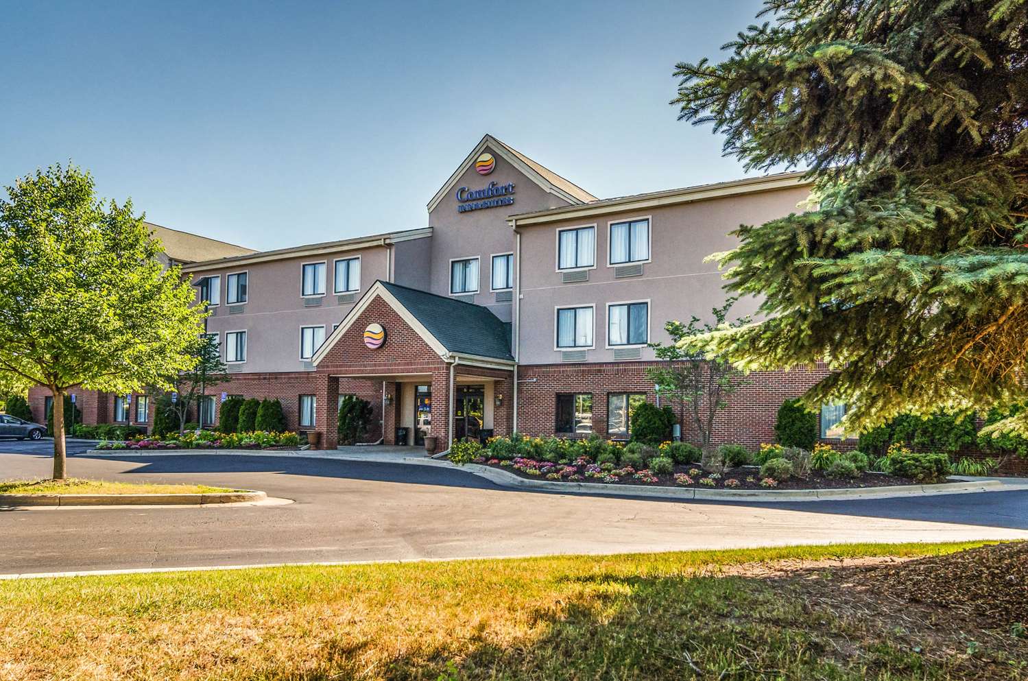 Comfort Inn & Suites University South 27/28