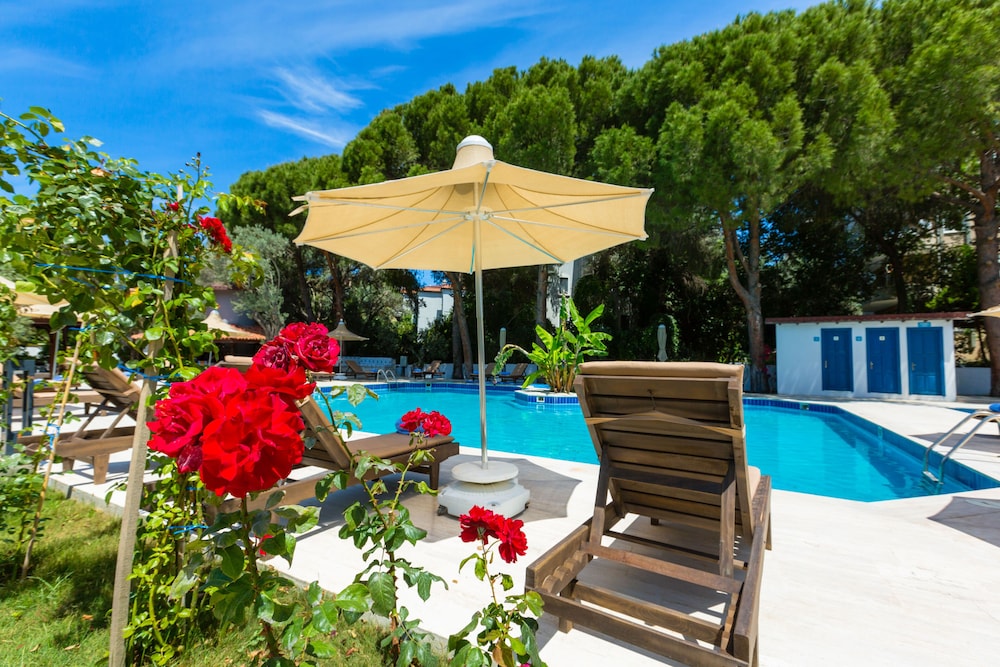 RISUS GARDEN MARINA HOTEL KUSADASI 26/48