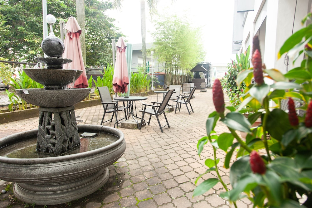 M Design Hotel Seri Kembangan 63/68