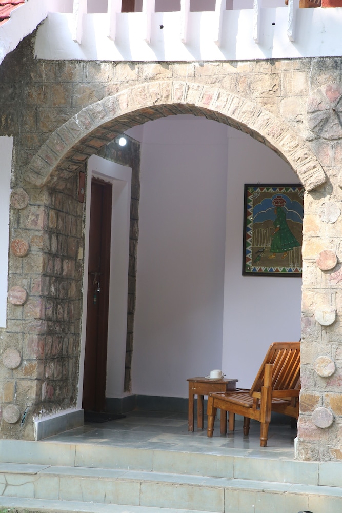 Mogli Jungle Resorts in Bandhavgarh National Park