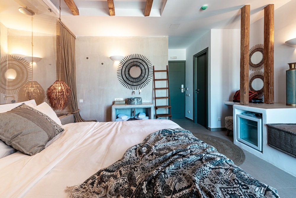 Spa, Suite, Queen Bed, Sea View