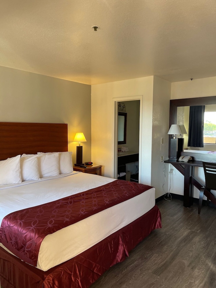 Motel6 Tempe, AZ – Elliot Road 13/40