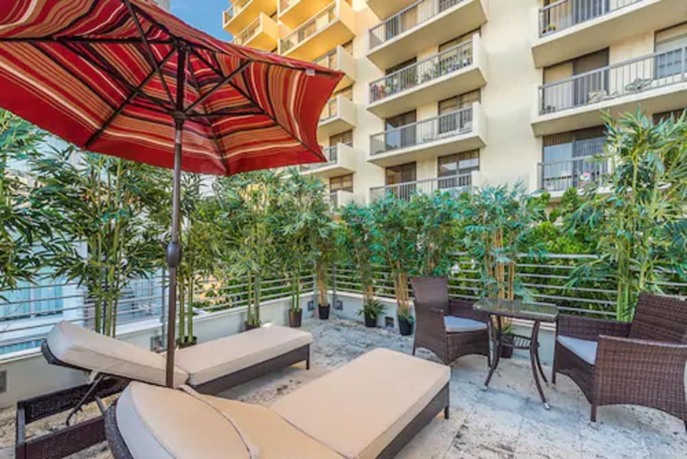 Fairwind Hotel Miami Beach 72/86