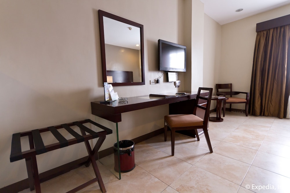 Alpa City Suites 42/50