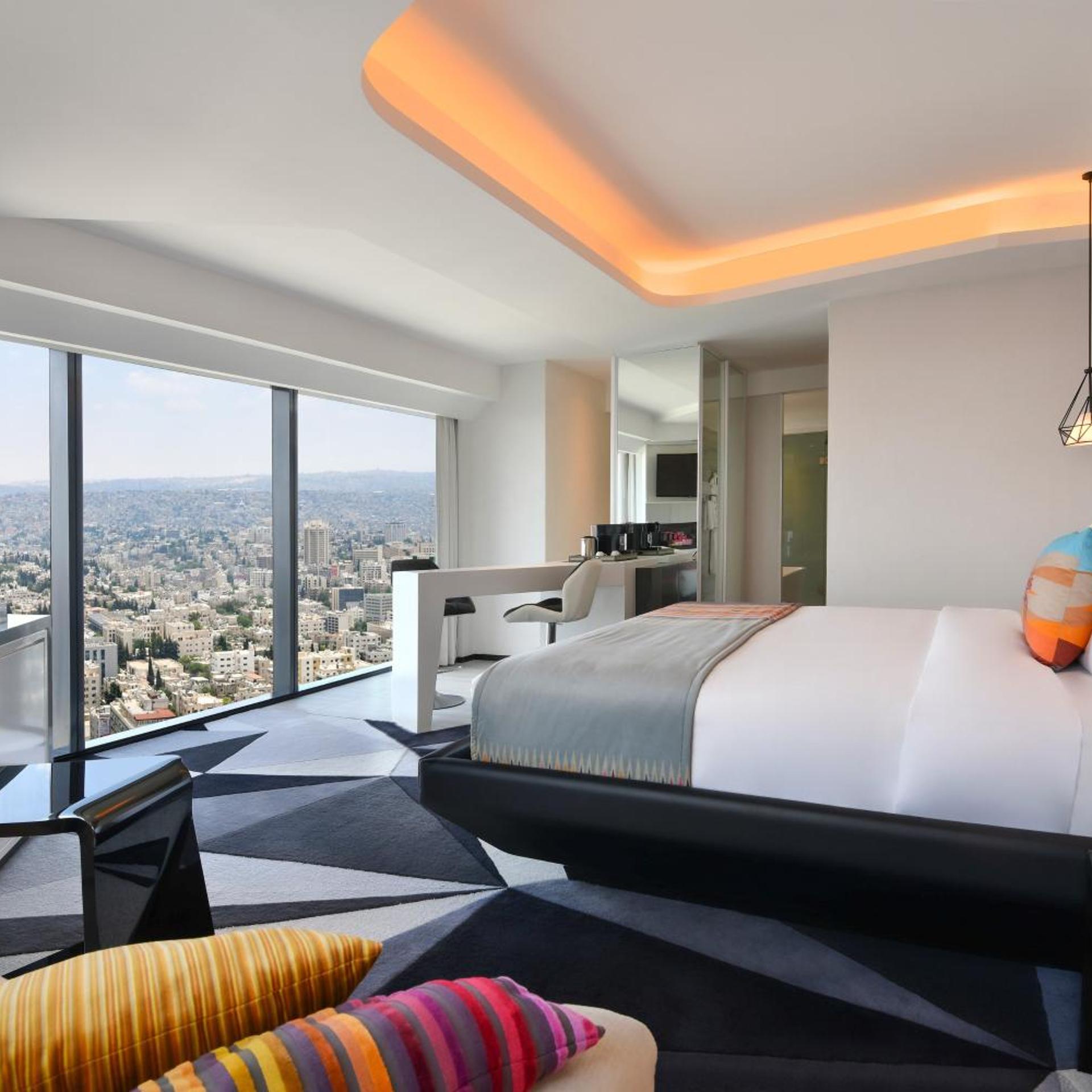 Guest Room, Supreme, King Bed, City View, Corner