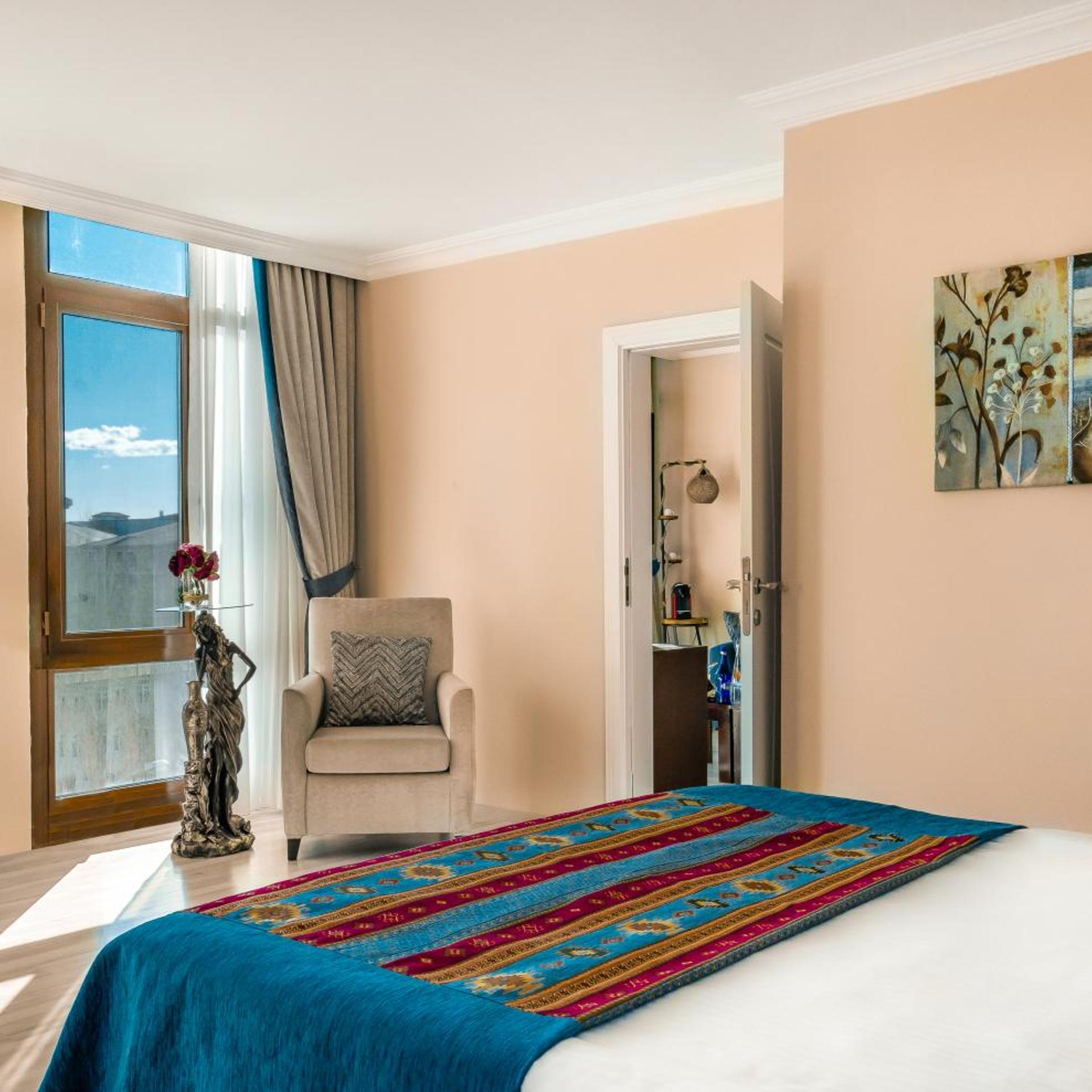 Grand Ani Hotel 37/43