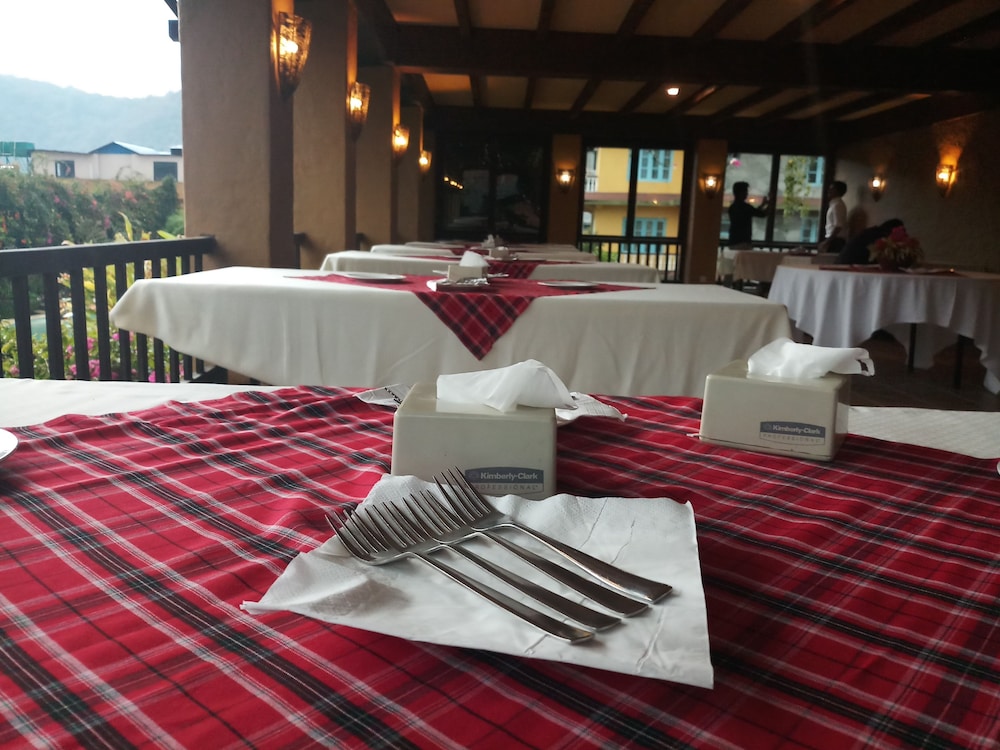 Temple Tree Resort And Spa 57/72