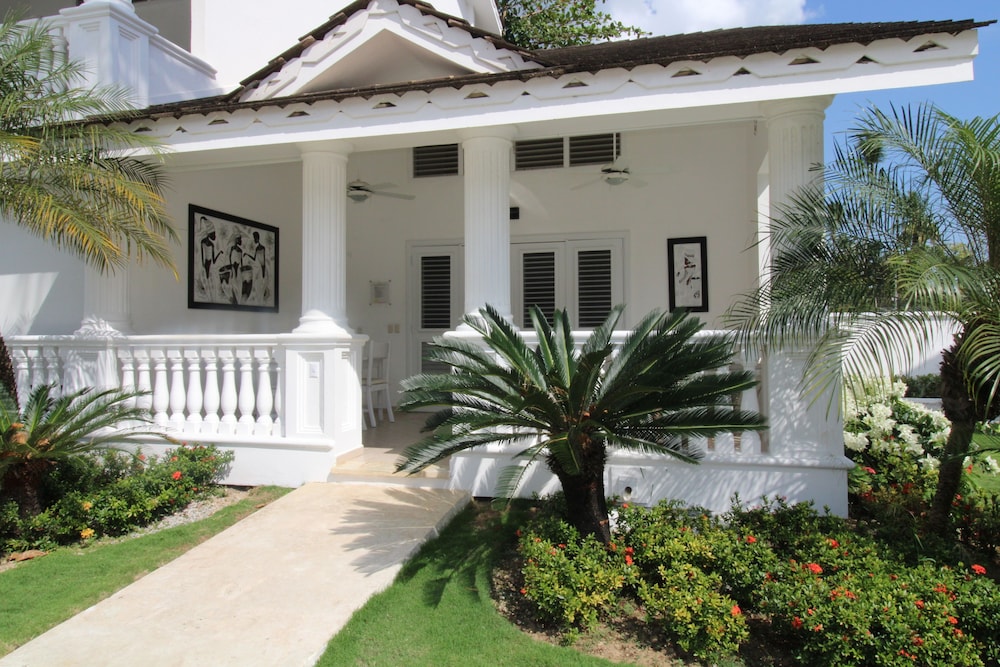 Albachiara Hotel 7/75