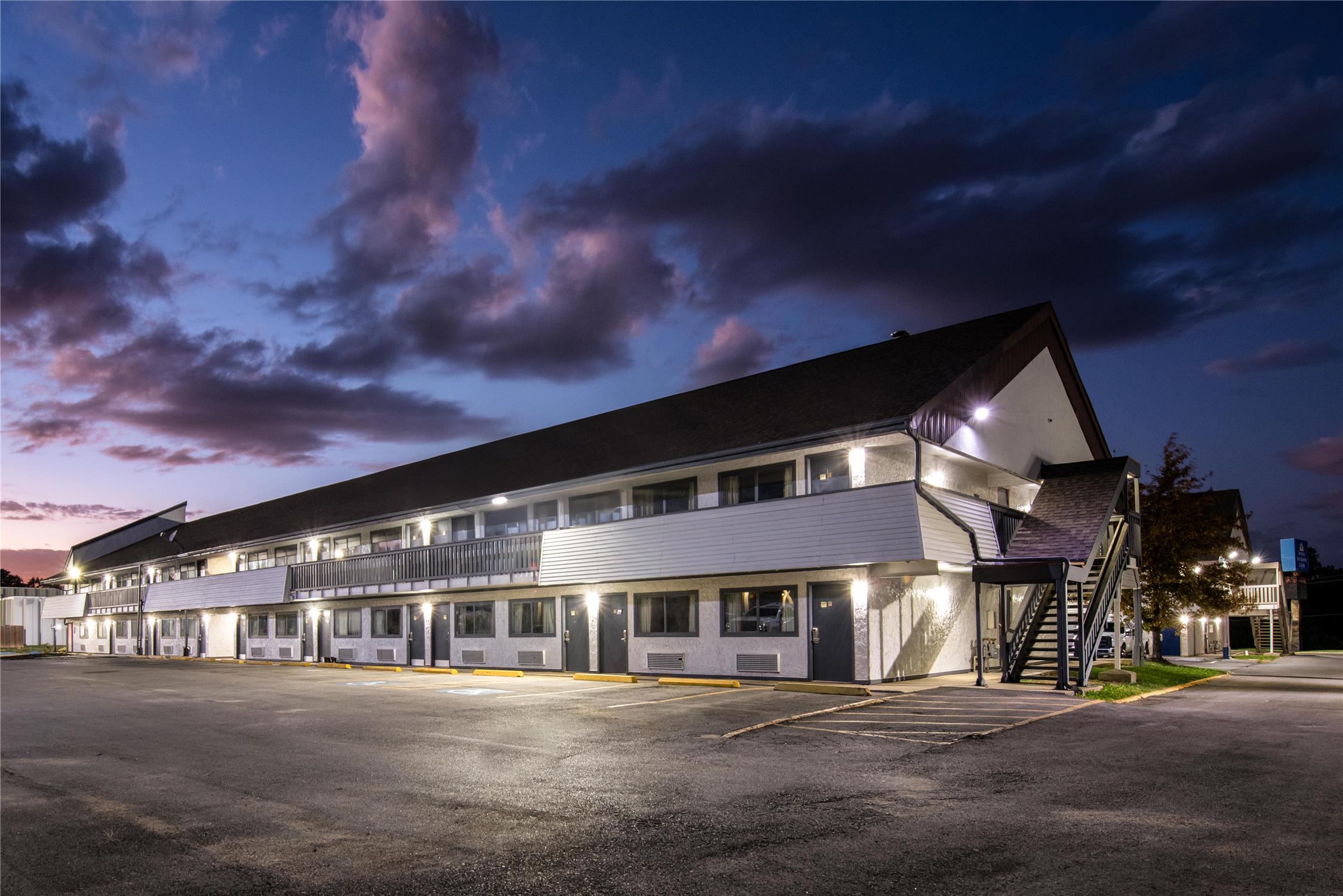 Americas Best Value Inn Kansas City E Independence 1/28