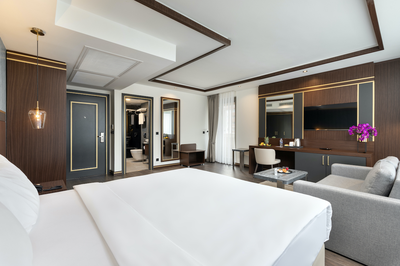 Room, Triple, Double Bed