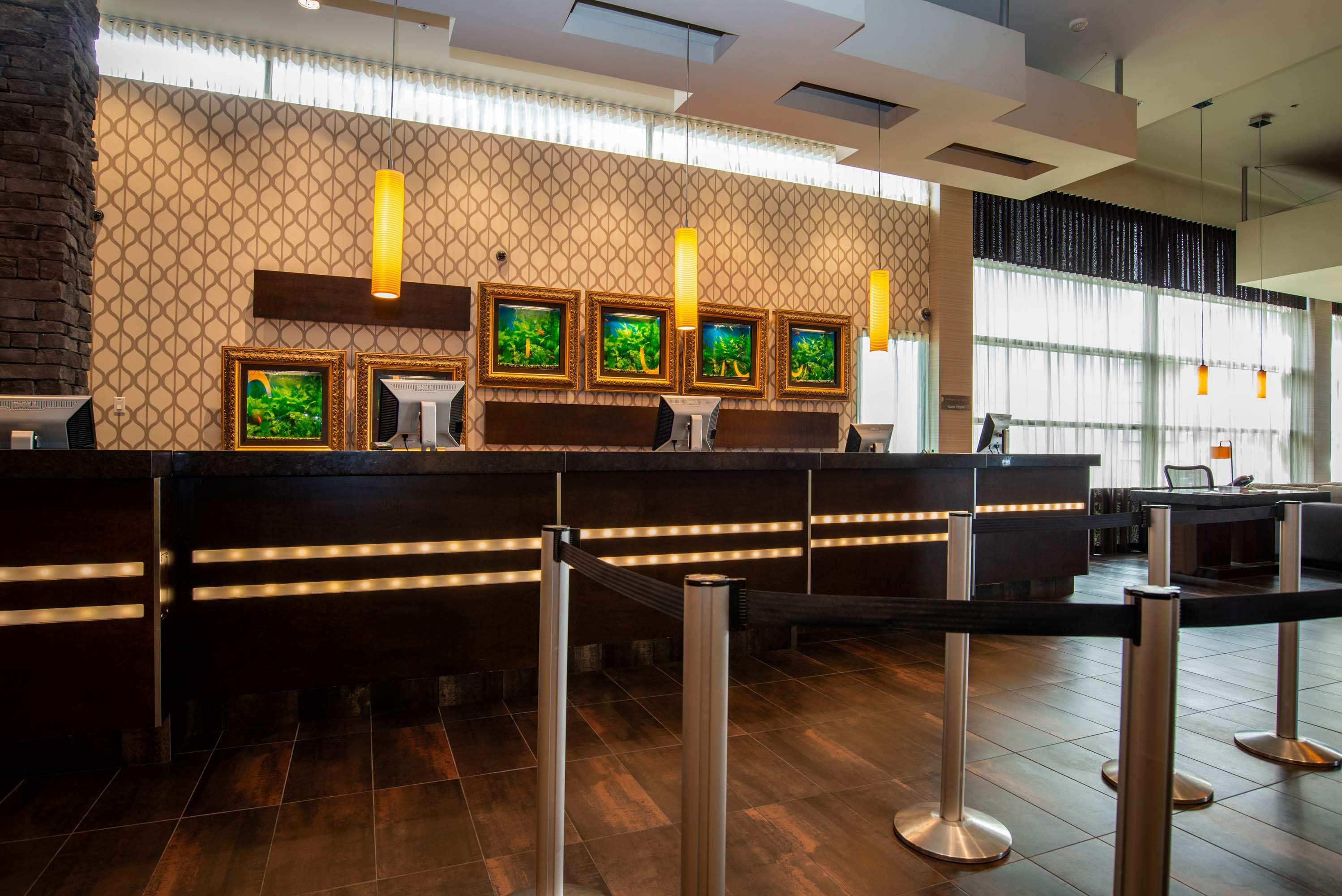 Sandman Signature Vancouver Airport Hotel 65/77