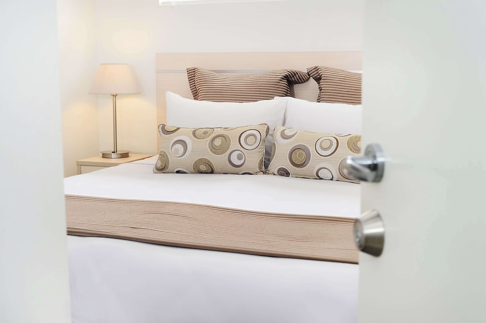 Oaks Middlemount Suites 31/53