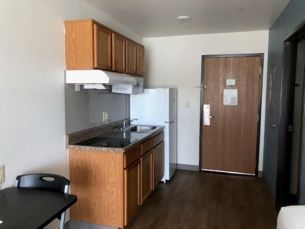 Extended Stay America Select Suites Panama City Callaway 6/47