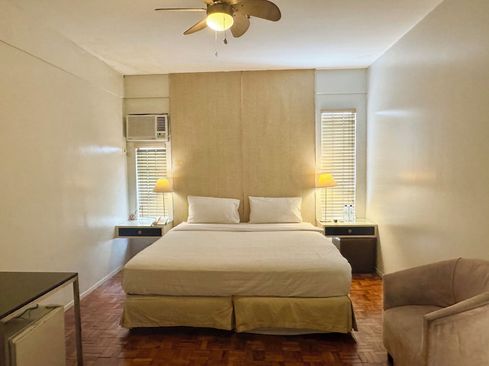 The Clipper Hotel 33/64