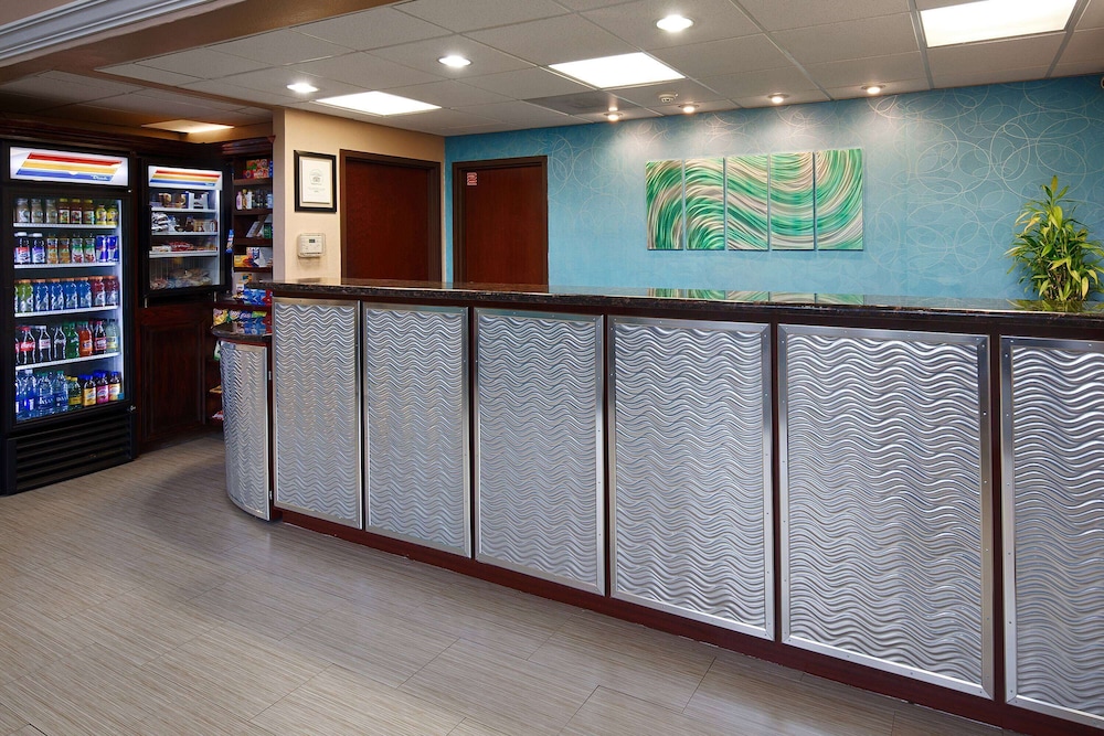 Days Inn & Suites by Wyndham Sam Houston Tollway 8/50