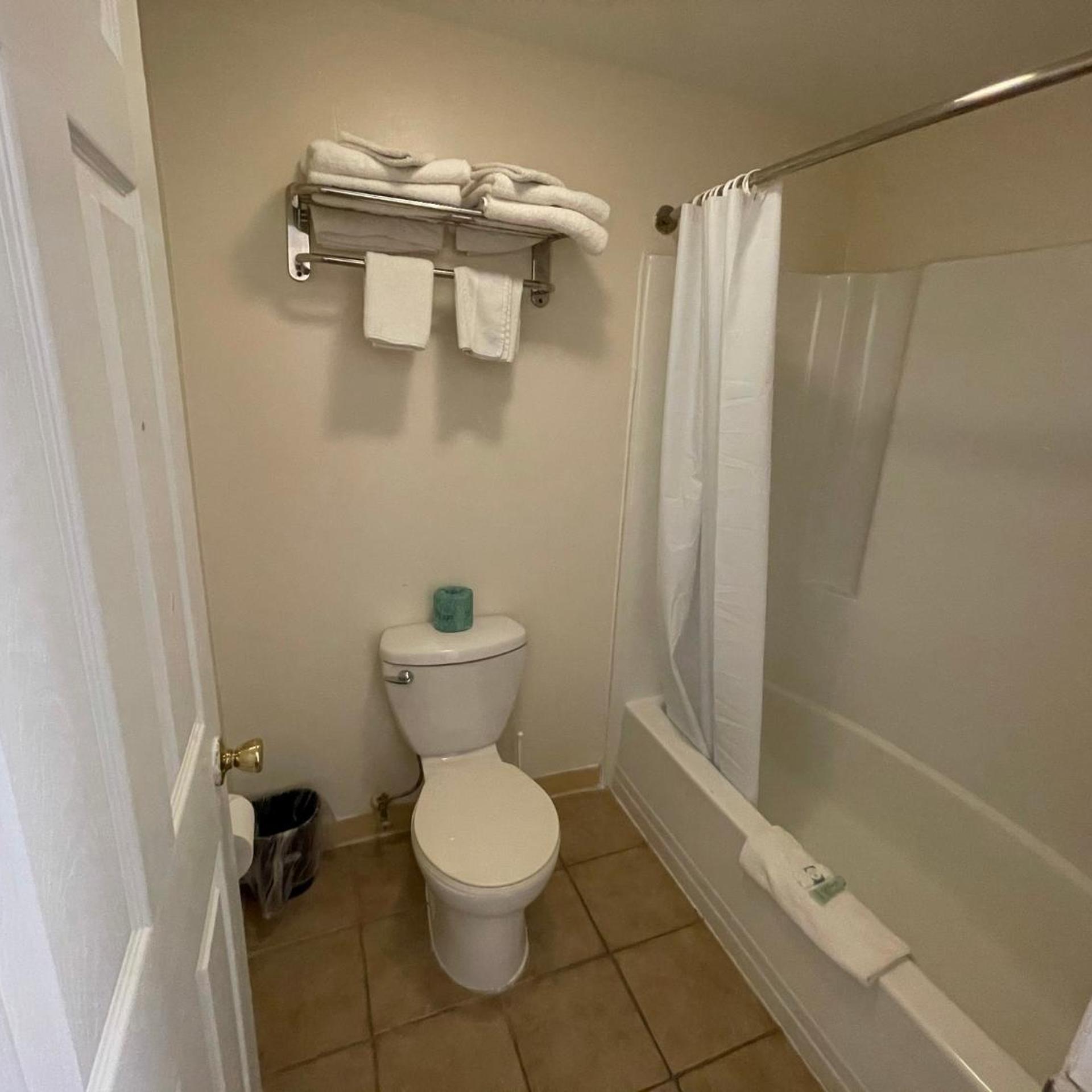 Rodeway Inn Absecon 52/59