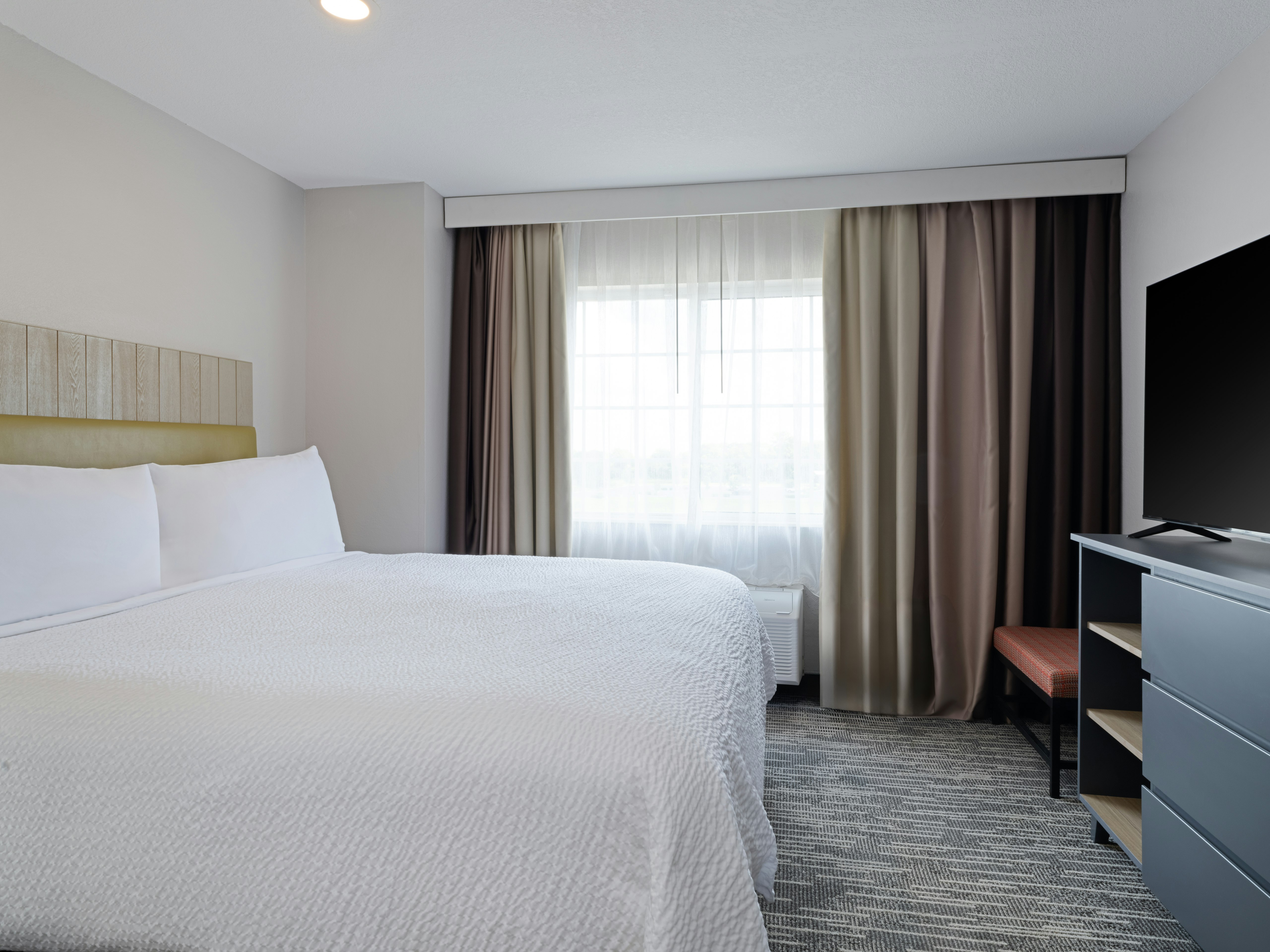 Country Inn & Suites By Radisson, Decatur, IL 8/40
