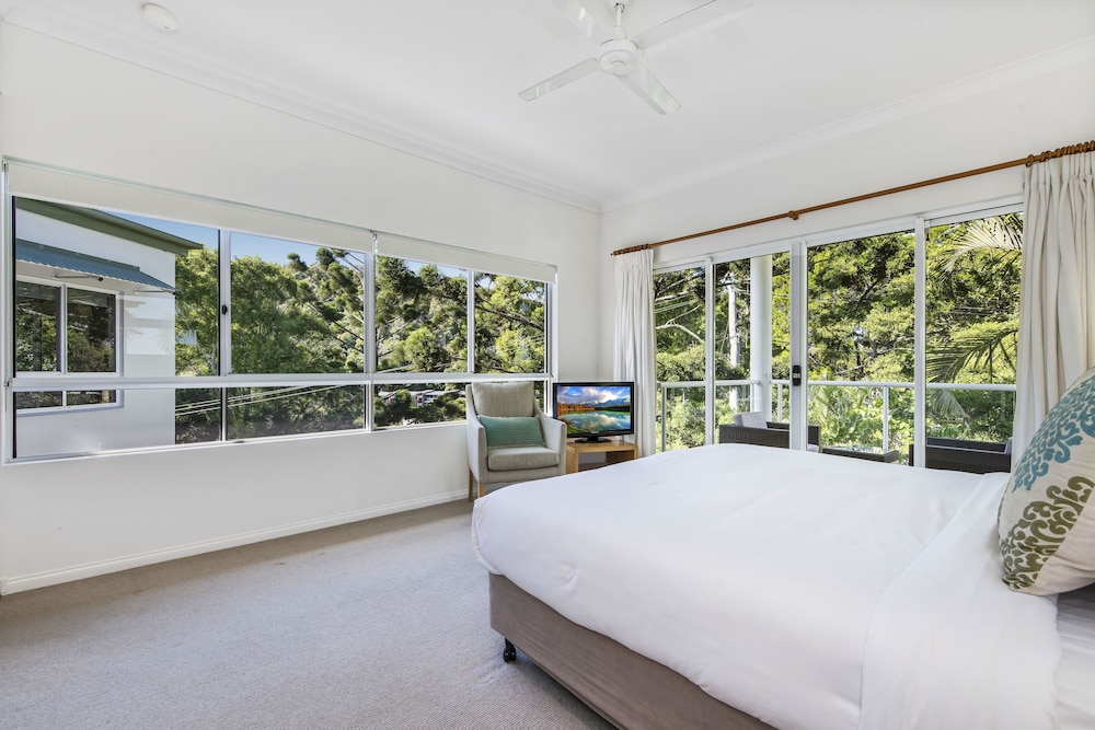THE LOOKOUT RESORT 28/74