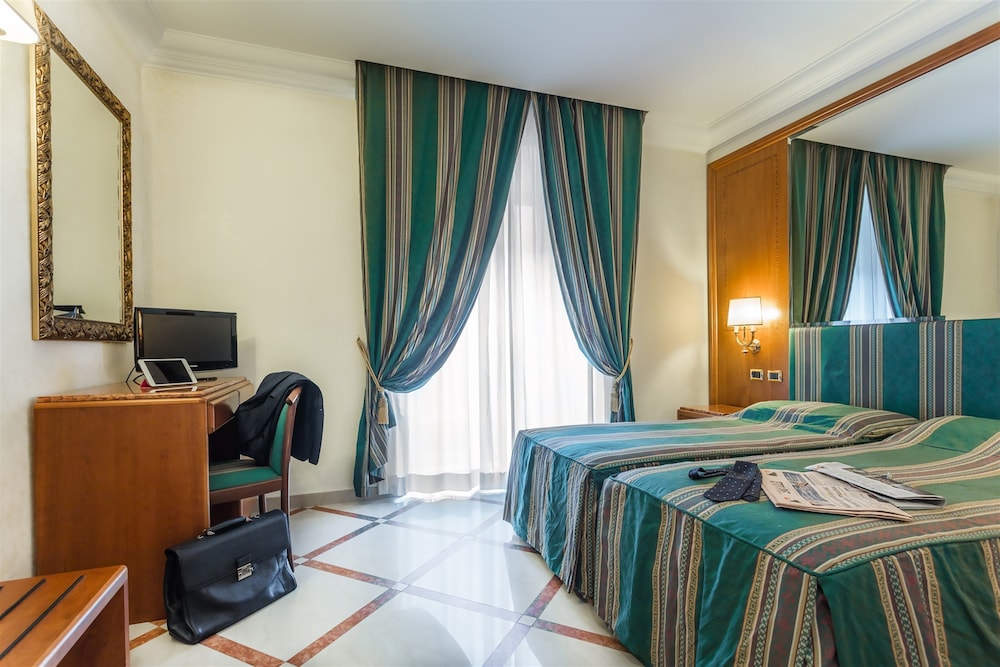 Raeli Hotel Regio 7/31