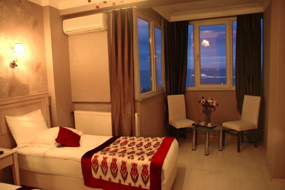 DELUXE, SEA VIEW