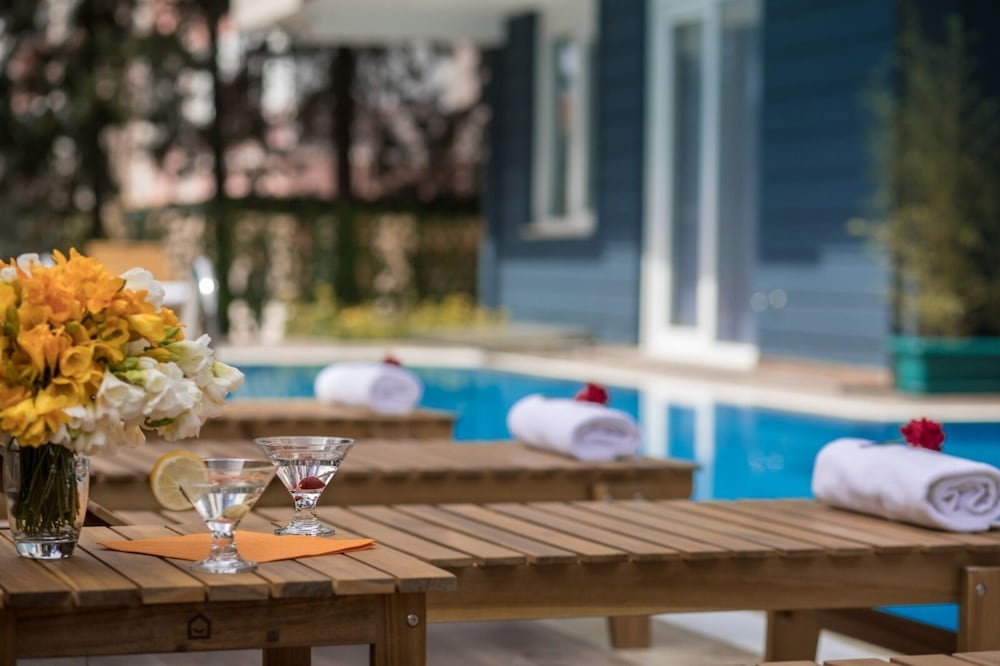 Elanis Suites 28/40