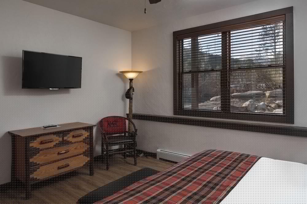 The Landing at Estes Park - Riverside Retreat 45/77