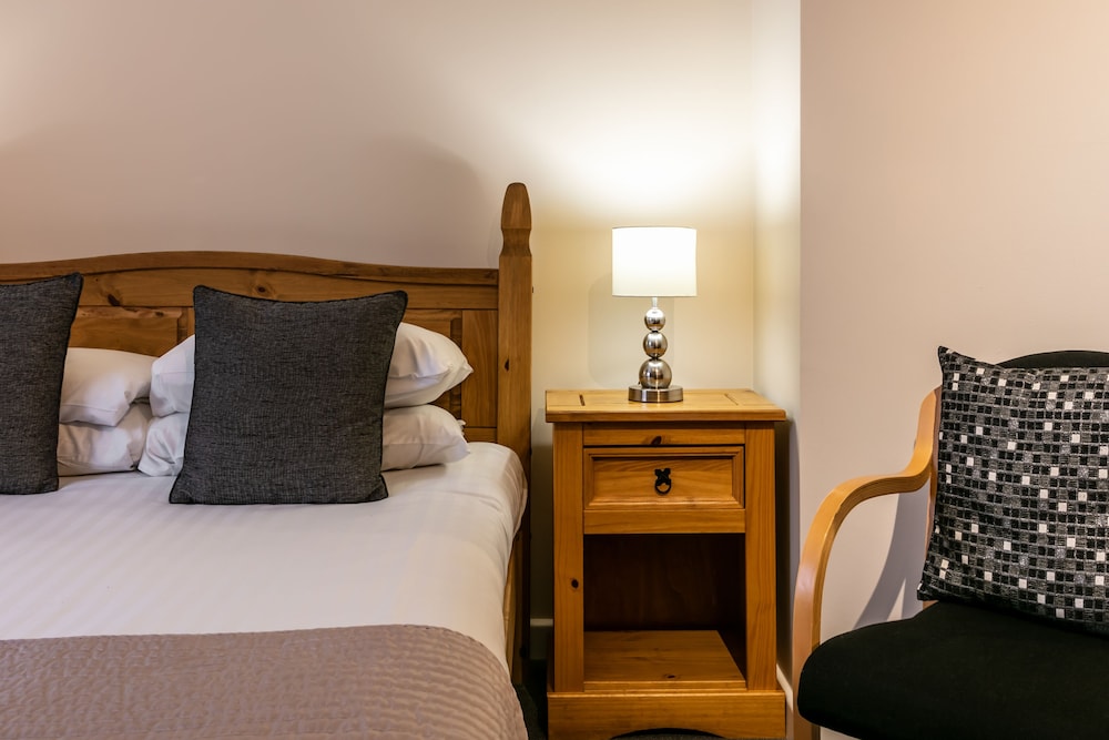 Roydon Marina Village Hotel 26/49