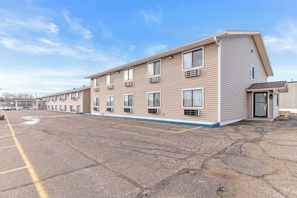 StayInn Little Falls 37/40