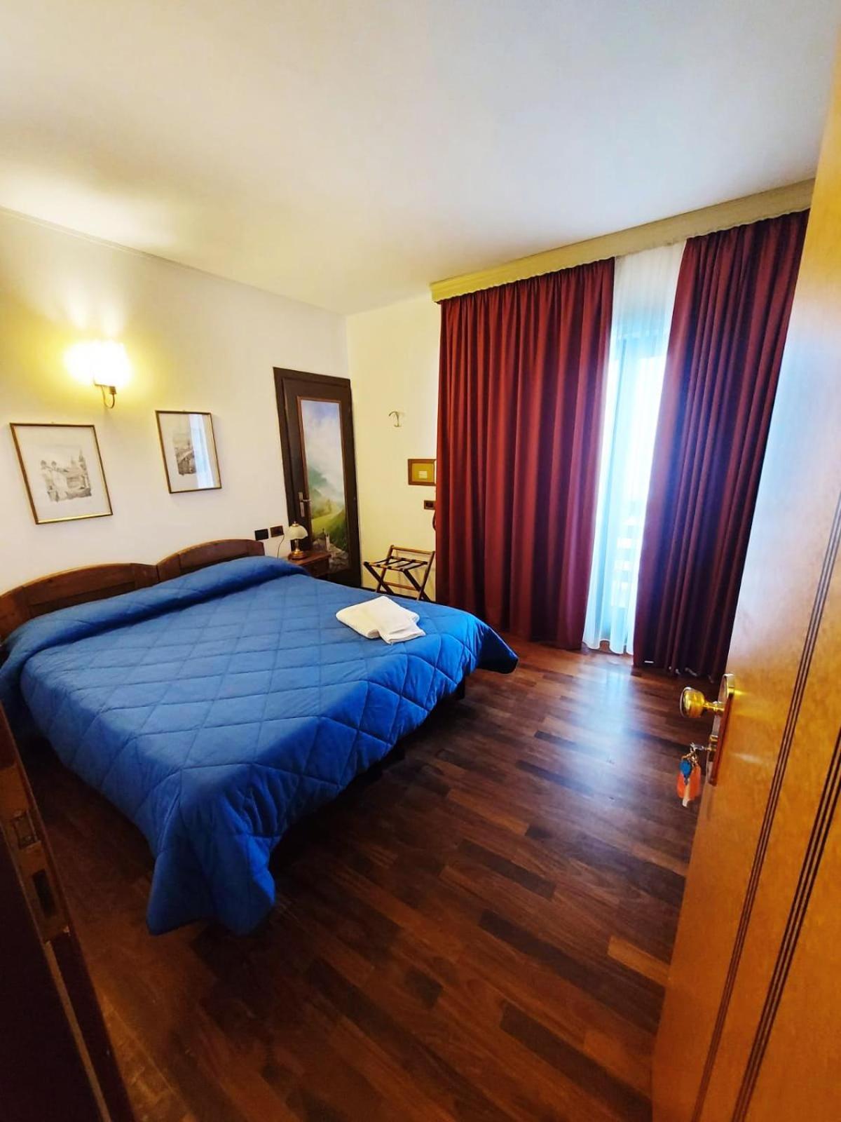 Ski Hotel Italia 17/54