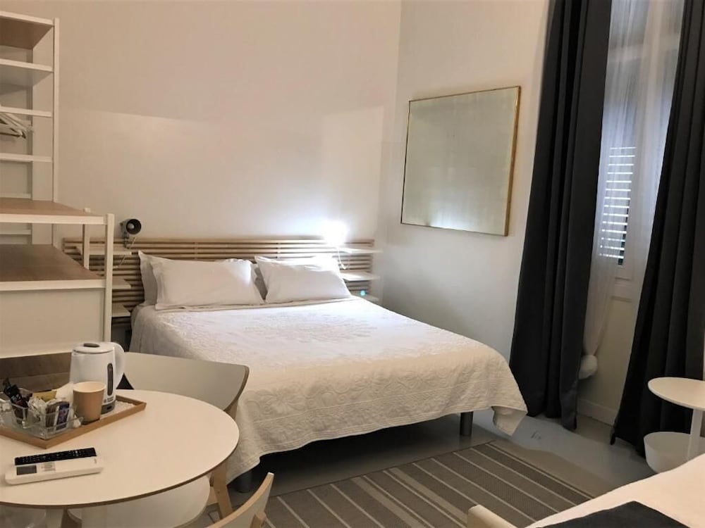 Azur Hotel 37/59