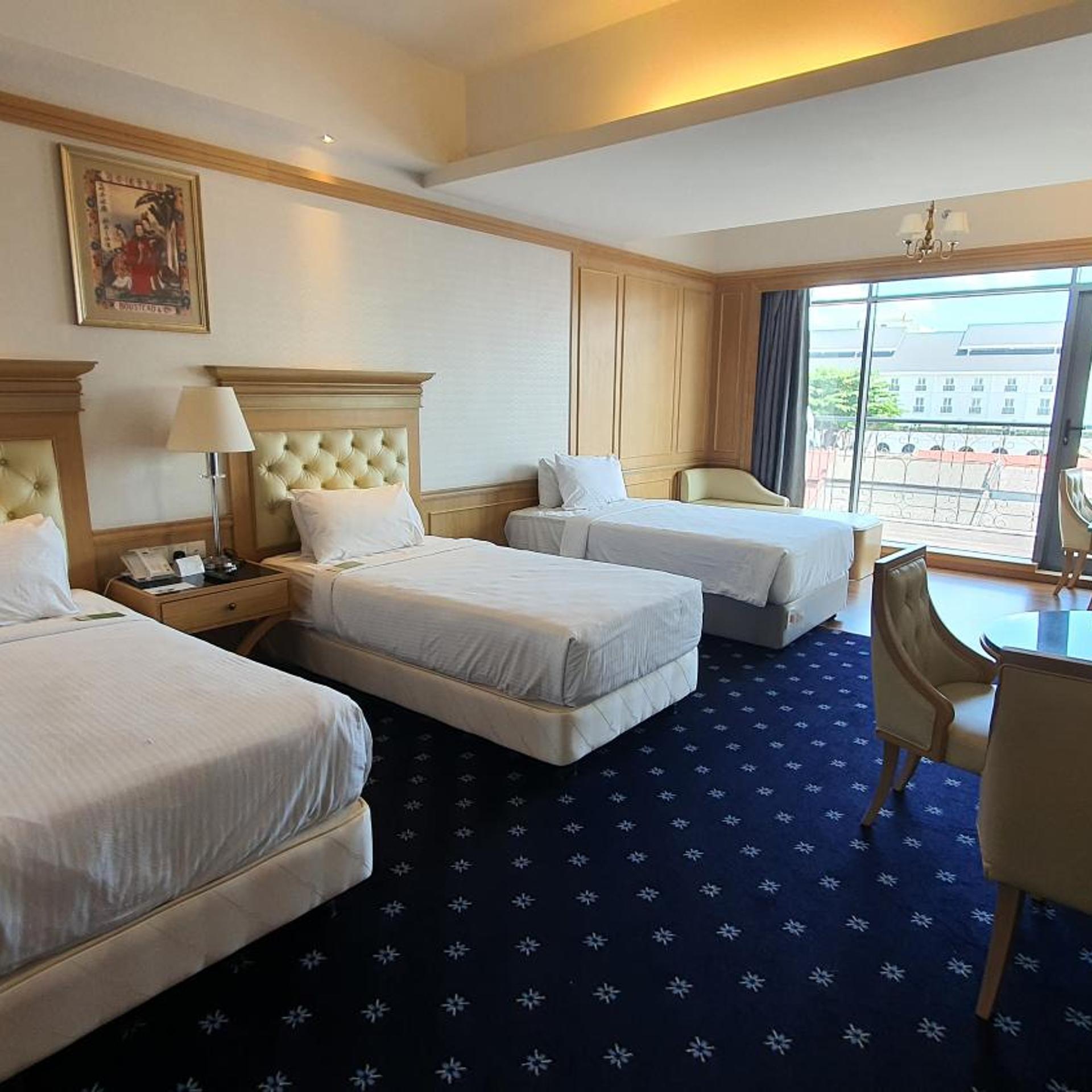 غرفة جونيور ثلاثية، Royale Chulan Penang 4/10