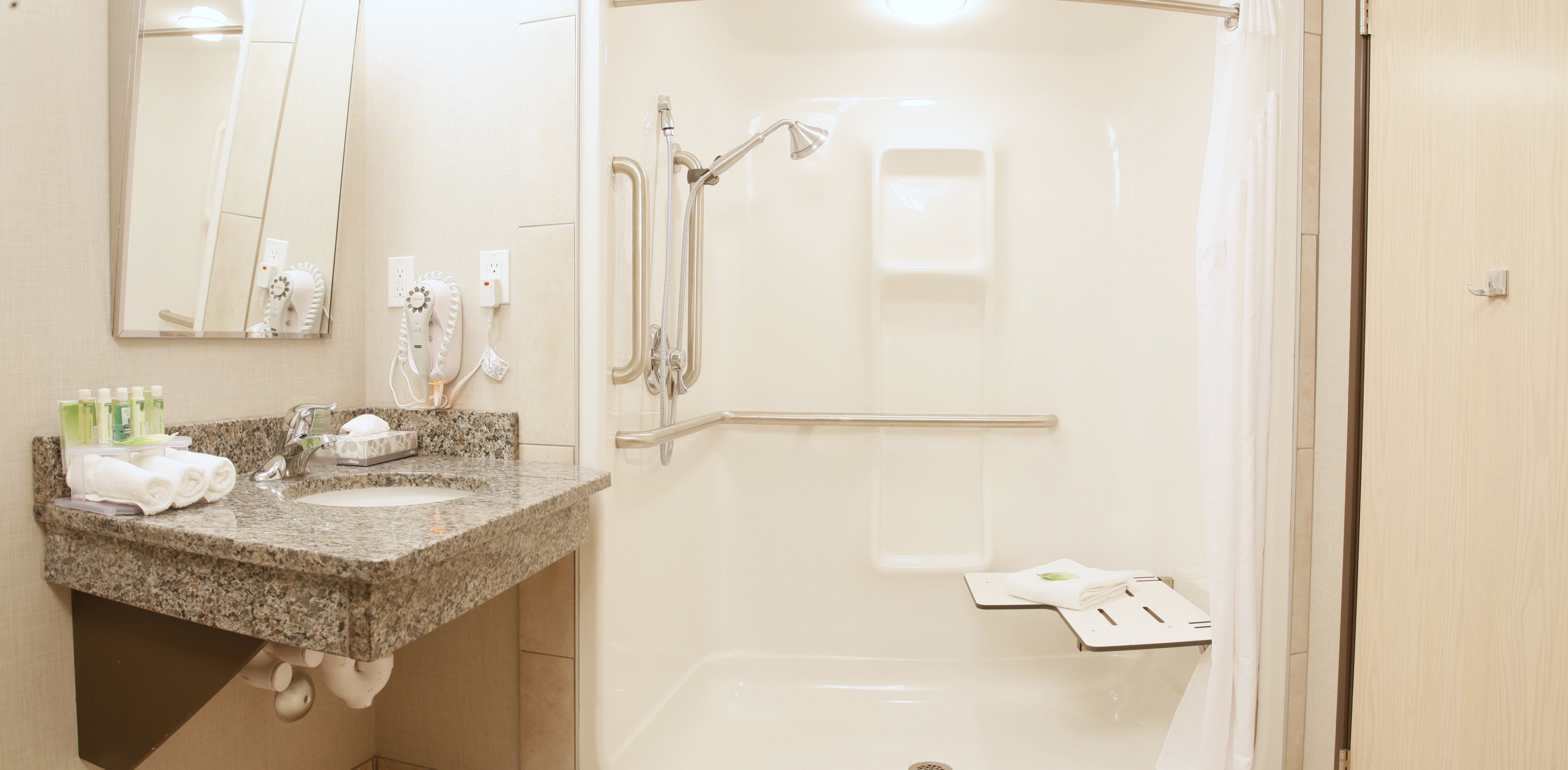 Holiday Inn Express Fort St John 68/70