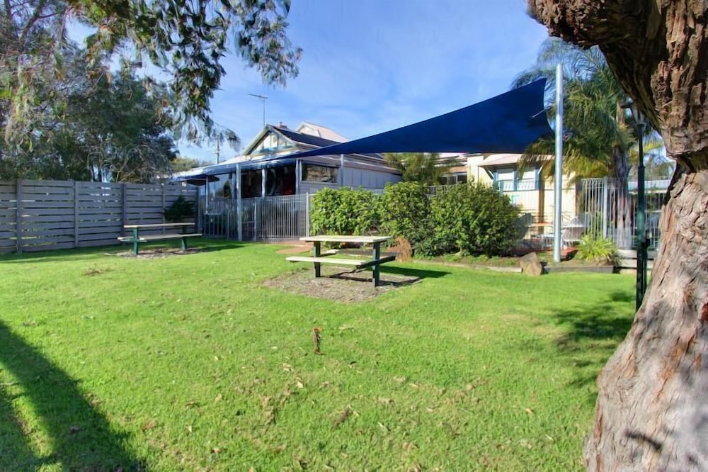 Amaroo Holiday Park 55/62