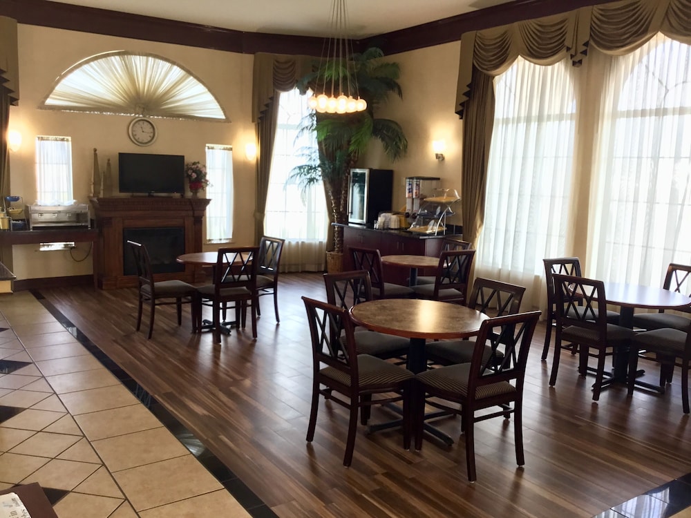 Days Inn By Wyndham Robstown 30/39