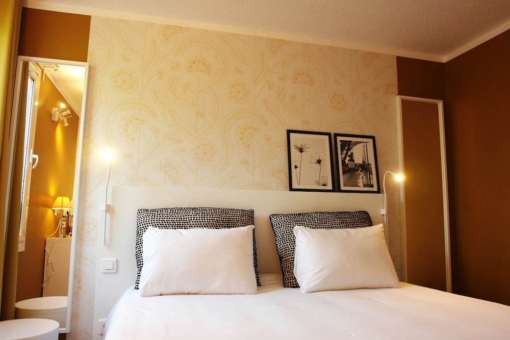 Brit Hotel Marseille Airport 11/50