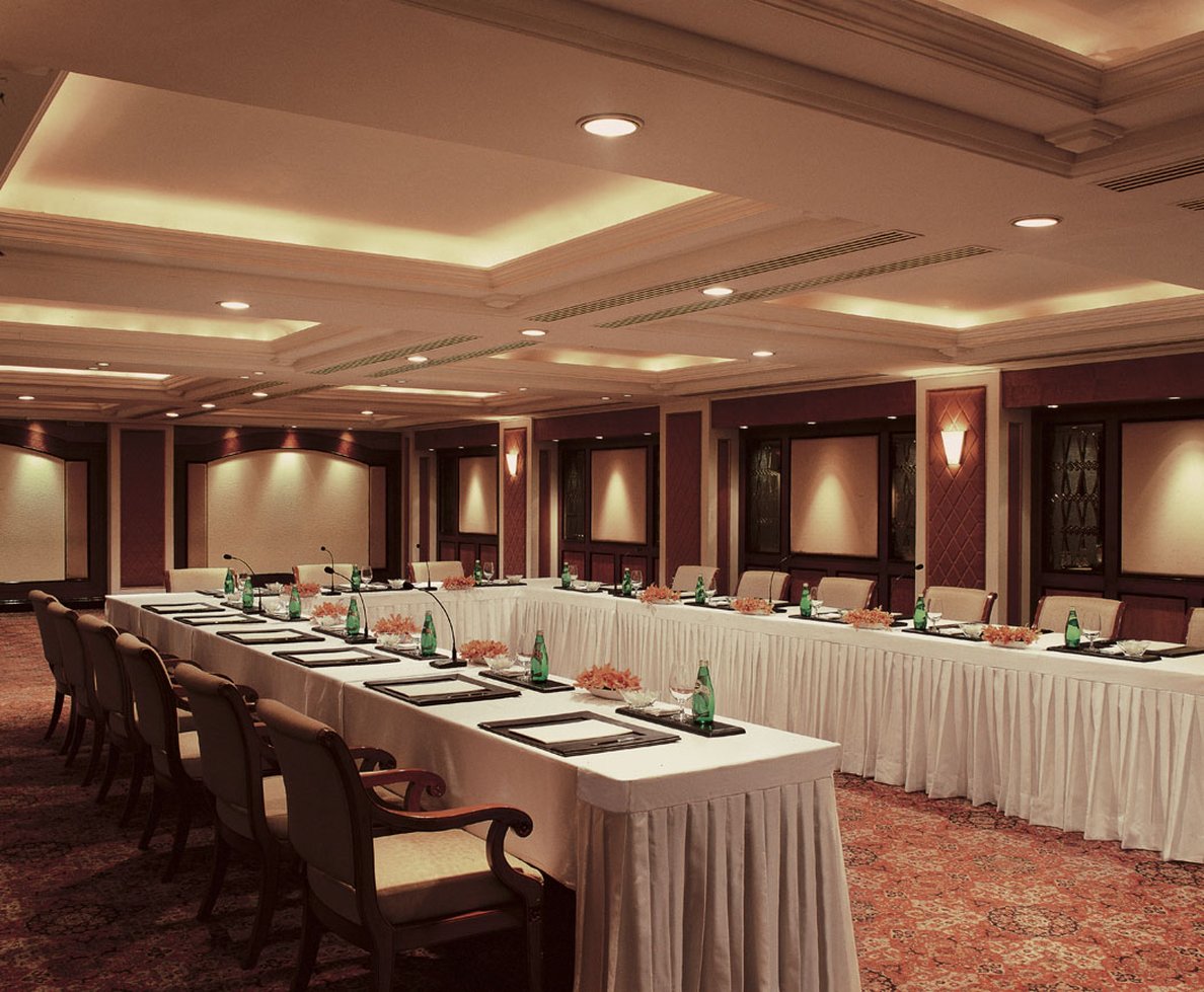 TAJ LANDS END 77/84