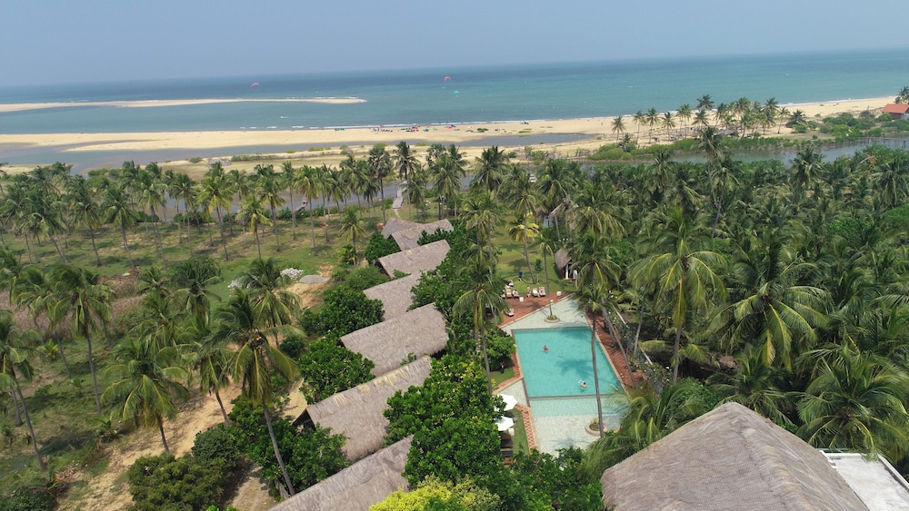 Blue Whale Beach Boutique Resort 21/29