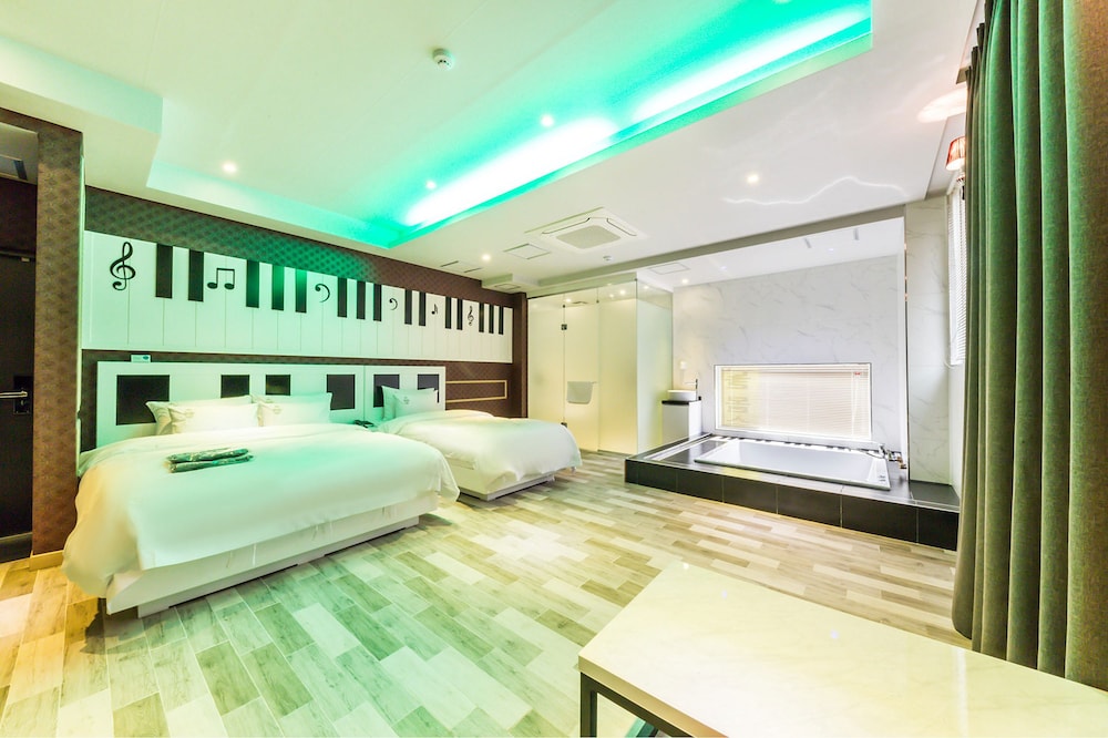 Cheonho La View Luxury Hotel 16/50