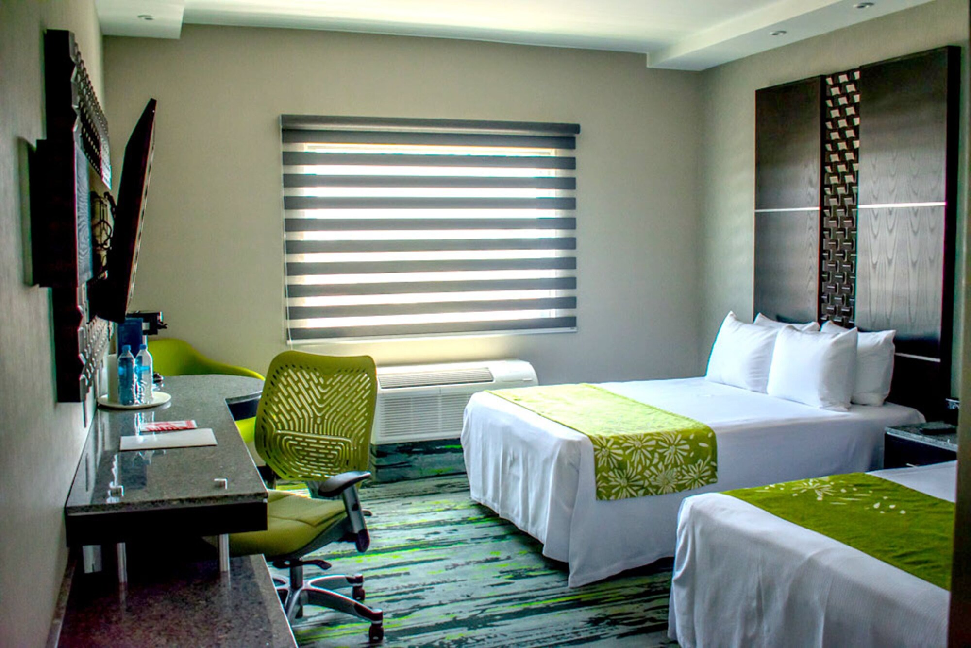 غرفة قياسية بسريرين كوين، Hotel Araiza San Luis 5/8