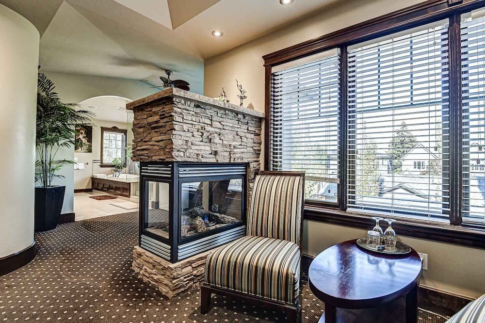 Westmount River Inn 32/48